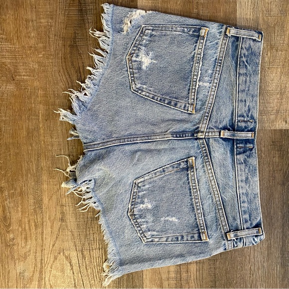 Agolde Parker Vintage Cut Off Short 24 - Picture 4 of 4